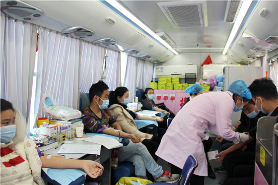 “讓愛暖冬”無償獻血活動走進白河縣中廠鎮(zhèn)同心社區(qū)