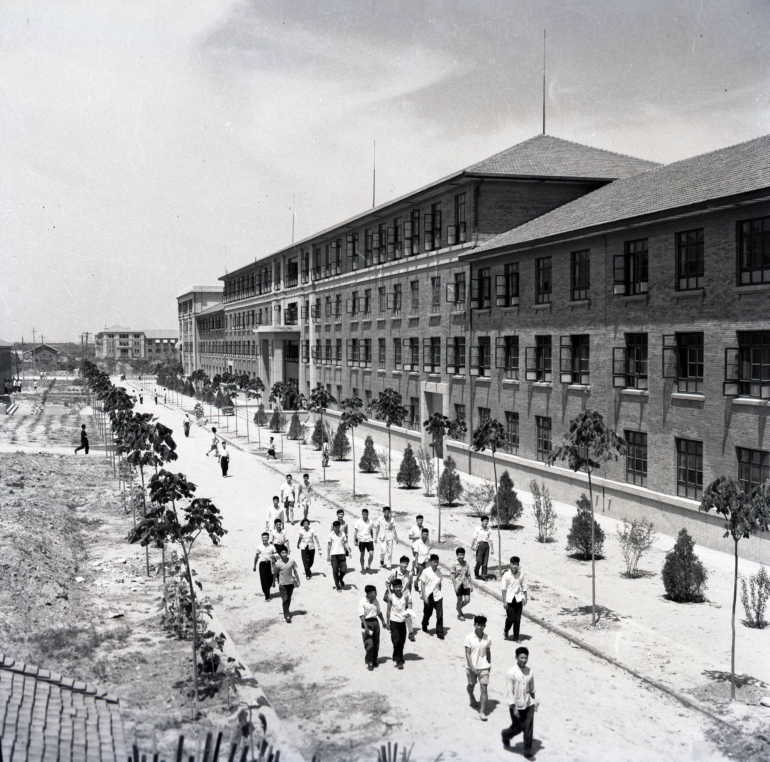 1959年拍攝的西遷后的交通大學(xué)校園一景（資料照片）。
