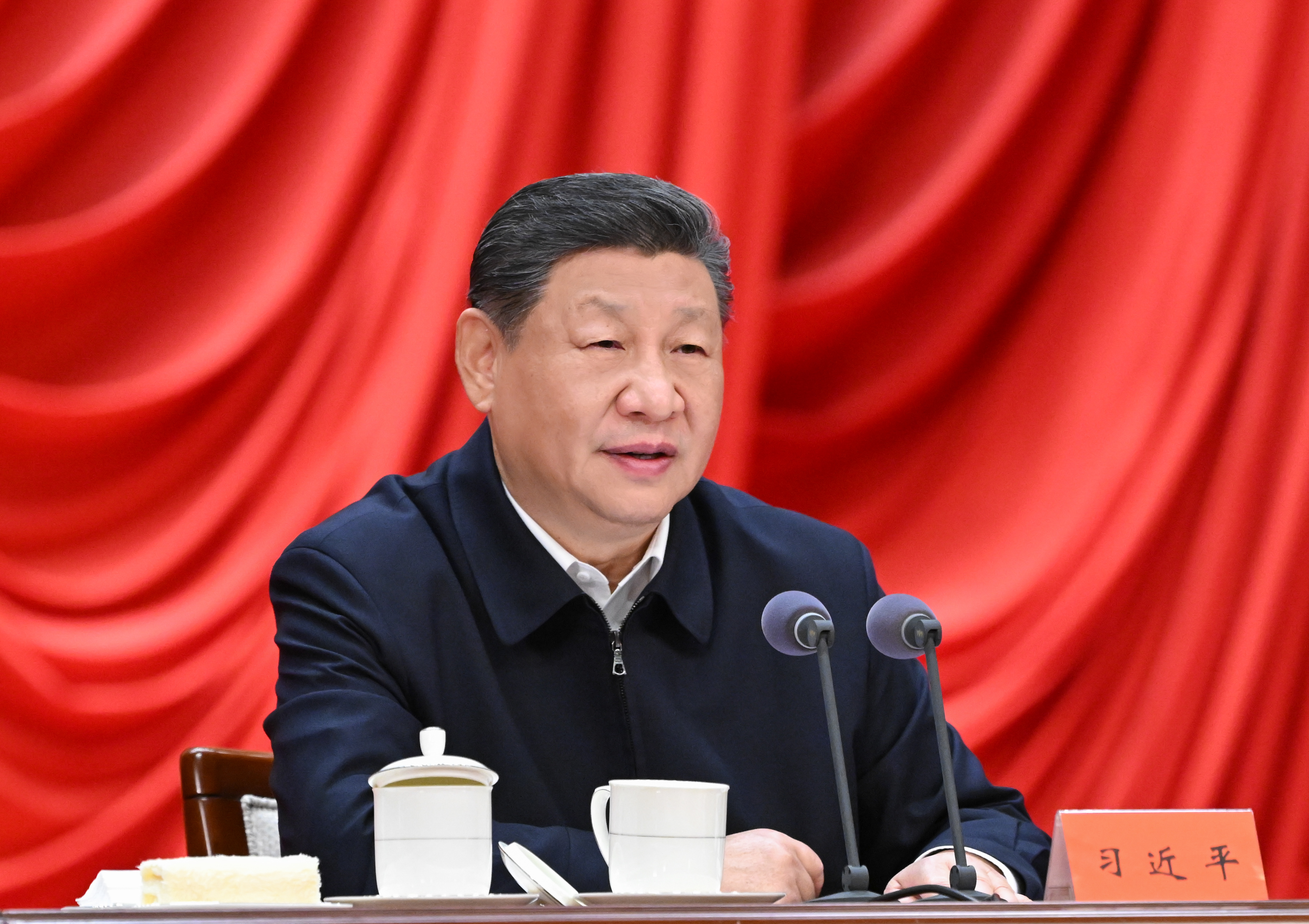 △ 2026年1月20日，省部級(jí)主要領(lǐng)導(dǎo)干部學(xué)習(xí)貫徹黨的二十屆四中全會(huì)精神專題研討班在中央黨校（國(guó)家行政學(xué)院）開(kāi)班。中共中央總書記、國(guó)家主席、中央軍委主席習(xí)近平在開(kāi)班式上發(fā)表重要講話。